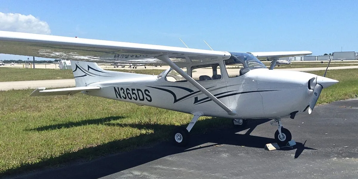 Cessna 172M N365DS